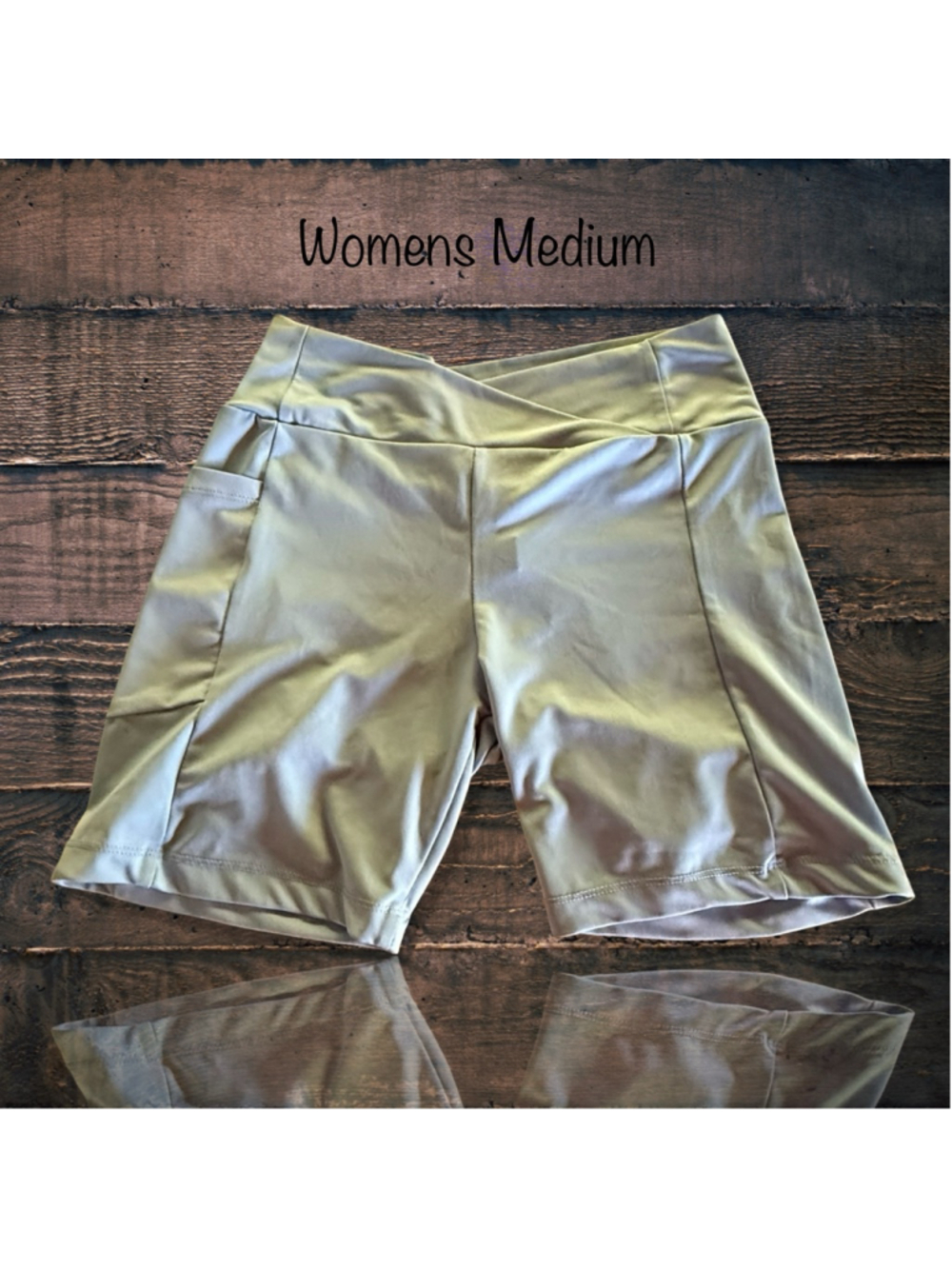 Womens medium active shorts